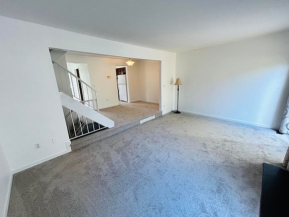 5th image of 5051 Buckingham Pl
