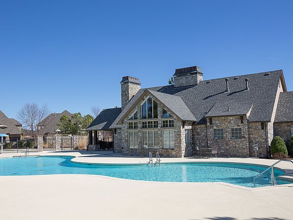 Neighborhood pool/clubhouse