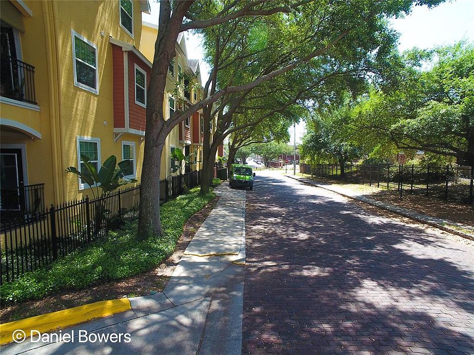 1st image of E 1810 Palm Ave #1113