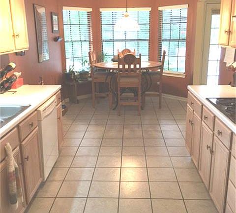 4th image of 1217 Shadowlake Dr