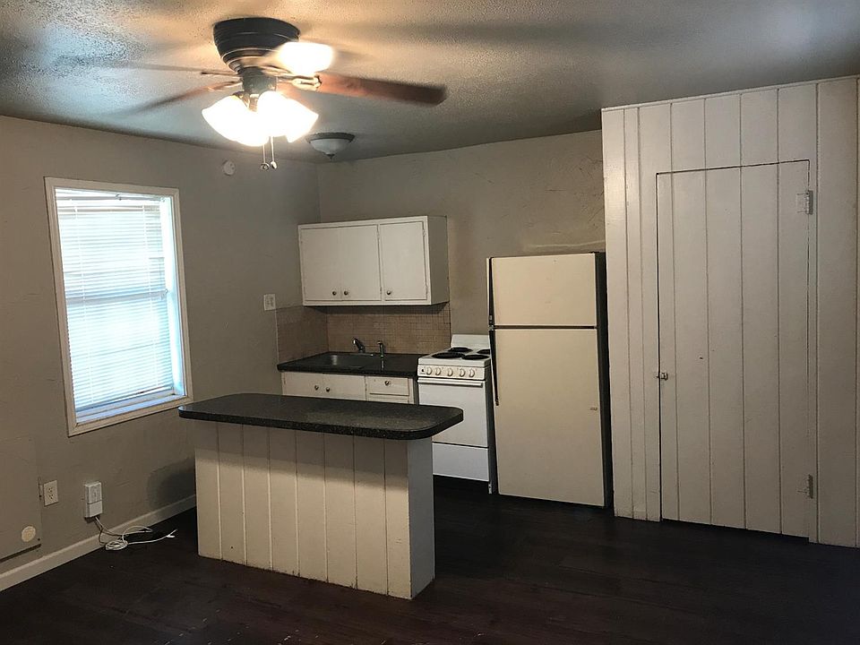 1st image of 2608 Avenue A #V