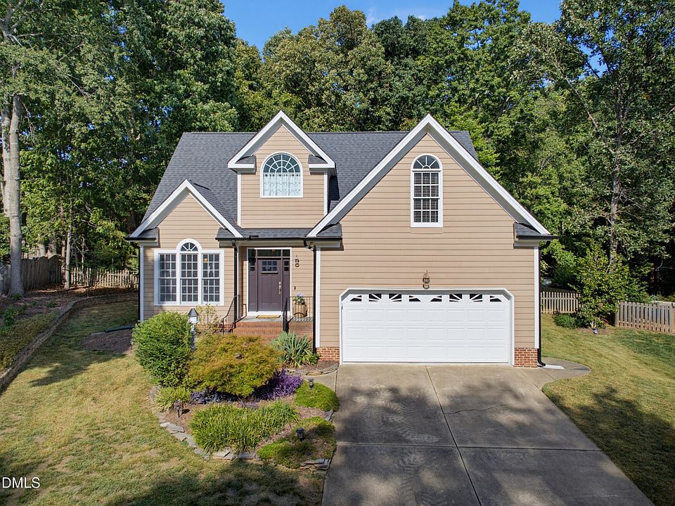 1st image of 121 Dutch Hill Rd
