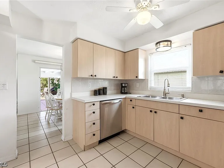 3105 SE 18th Ave — Photo 5