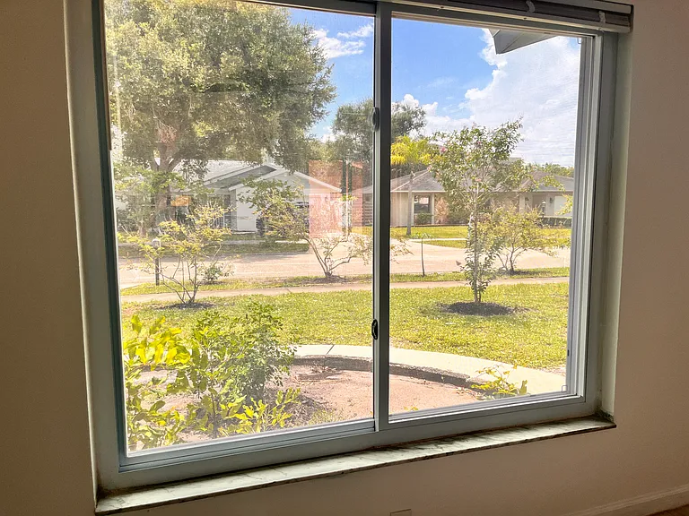 2420 Briar Oak Cir — Photo 36