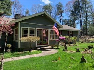 20 Blackberry Hill Rd, Wrentham, MA 02093