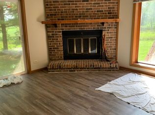 2259 W Red Oak Rd, Freeport, IL 61032