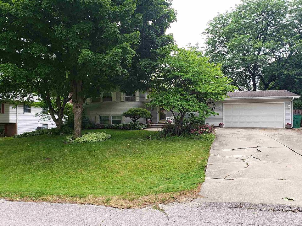 1st image of 58384 Hilly Ln