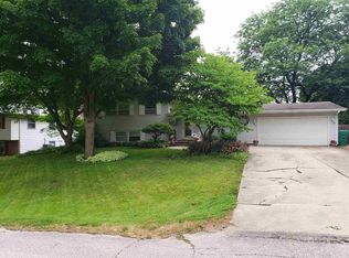 58384 Hilly Ln, Elkhart, IN 46517