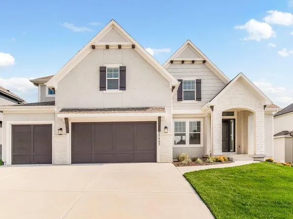 25407 W 91st Ter, Lenexa, KS 66227