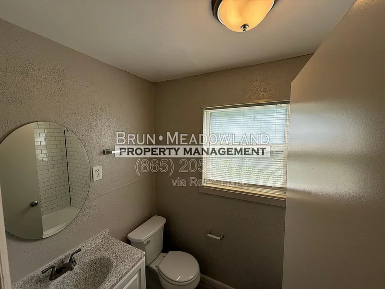 5540 N Broadway St #17 — Photo 23