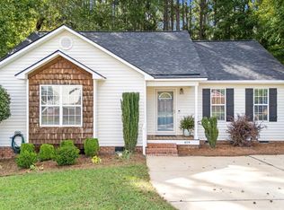 404 Pinecroft Dr, Clayton, NC 27520
