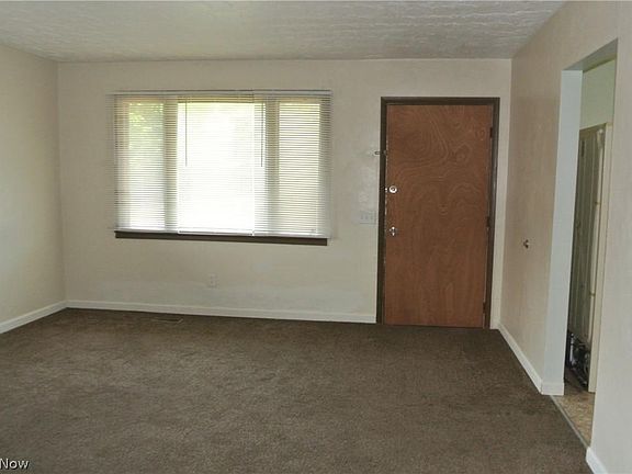 5th image of 1623 W 18th St