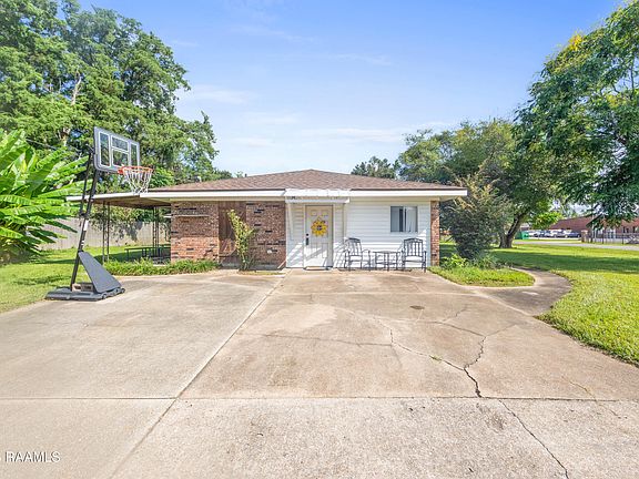 5th image of 112 1st St