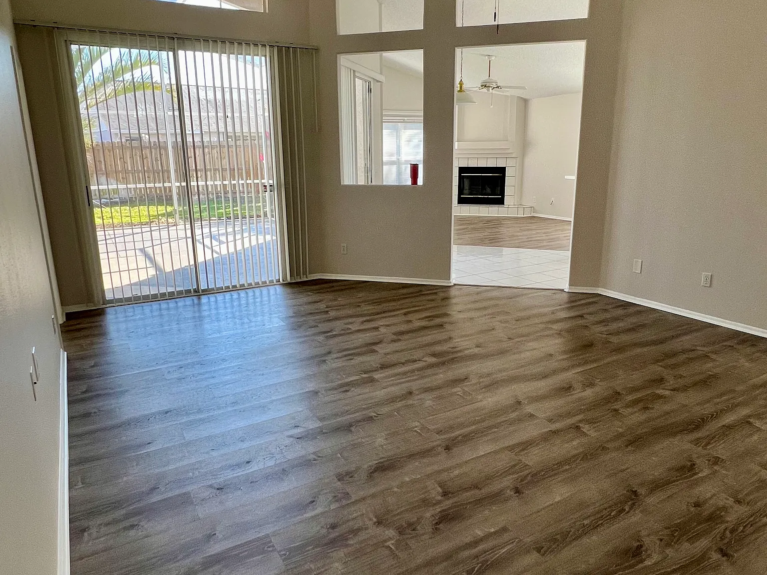3 bed, 2.5 bath, 1981 sqft, $2,950 — Photo 2