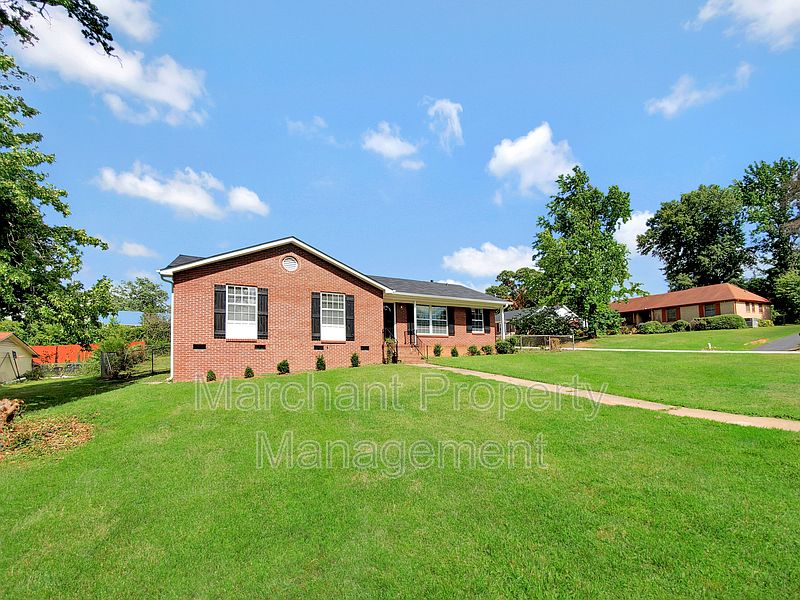 1st image of 200 Sheffield Dr