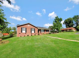 200 Sheffield Dr, Spartanburg, SC 29301