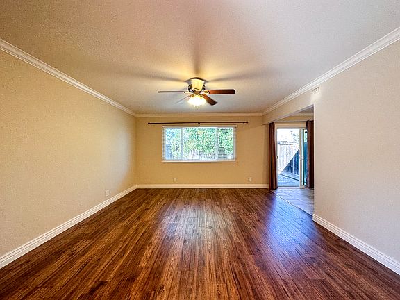3rd image of 429 Pinehurst Ave