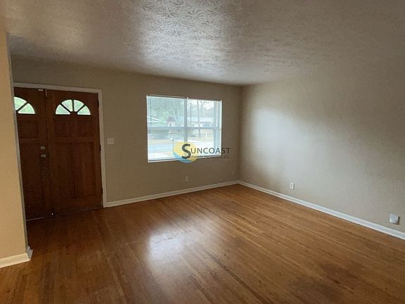 3rd image of 7513 Sharbeth Dr S