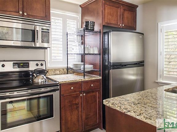 5th image of 109 E Park Ave APT A