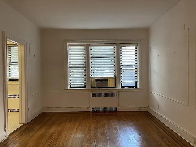 7427 Boulevard East #1 — Photo 12