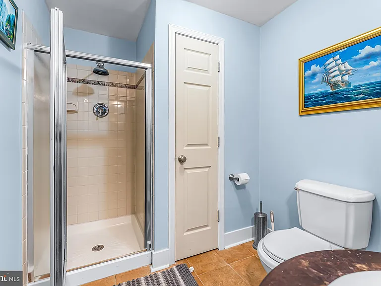 10870 Hammond Dr — Photo 42