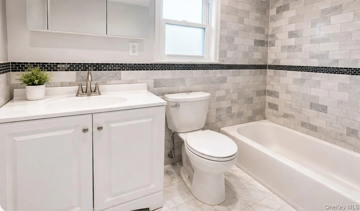 3 bed, 1584 sqft, $3,600 — Photo 3