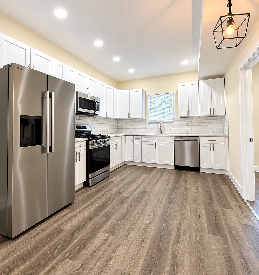 3 bed, 1300 sqft, $3,200 — Photo 1