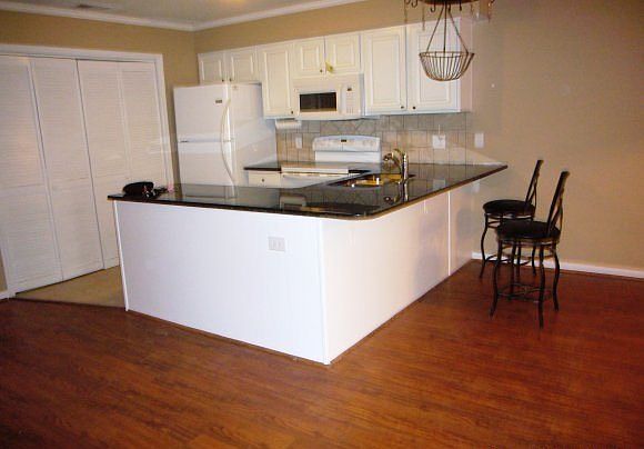 1st image of 2820 B Mulberry Ln