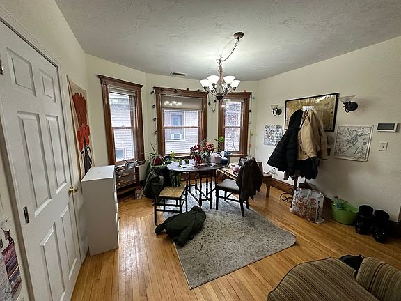 4th image of 207 Boston Ave #1