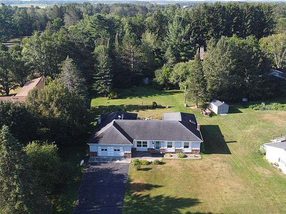 4th image of 615 Omega Cir