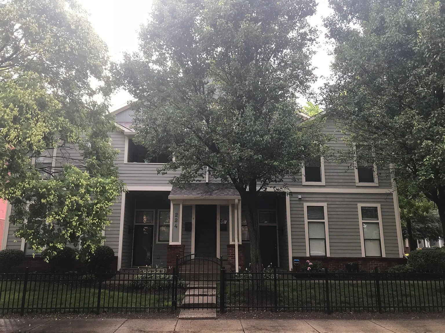 224 E 13th St photo 1