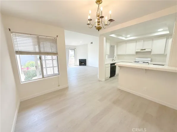10395 W Briar Oaks Dr APT E, Stanton, CA 90680