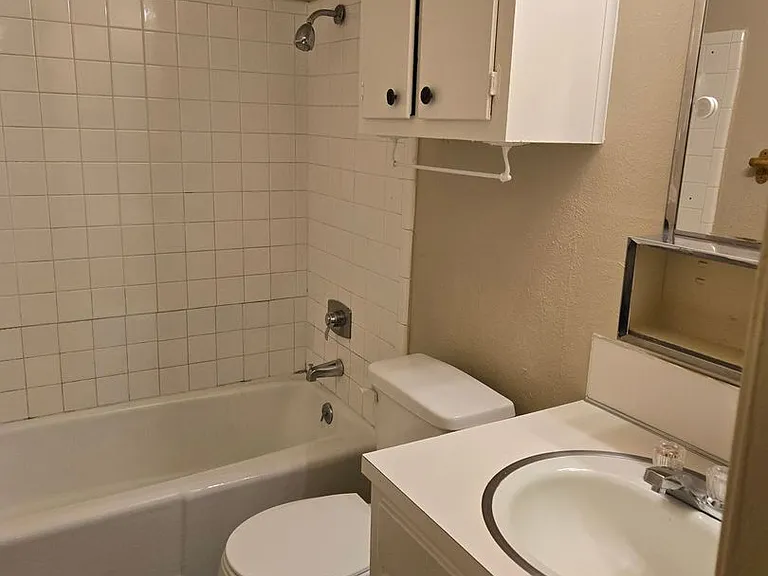 309 Sunset Ln #B — Photo 6