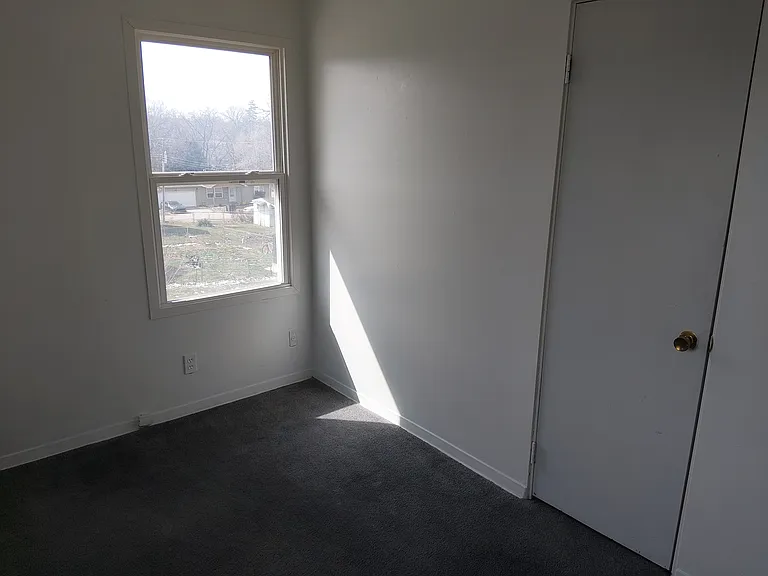 303 S State St #2-C — Photo 24