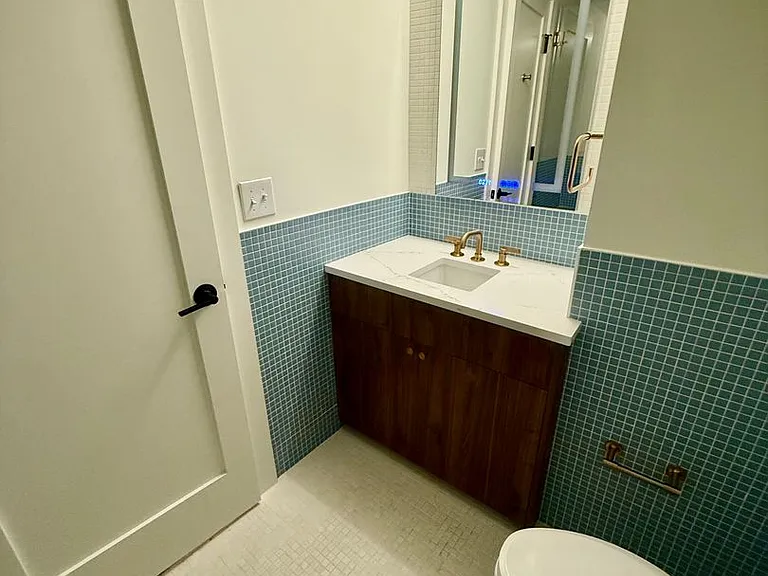 Brand new units 0-1 bedroom — Photo 13