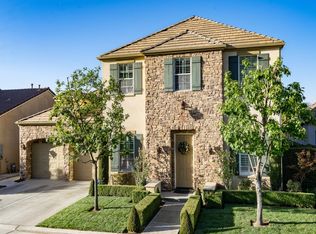 1077 Loyola Ave, Clovis, CA