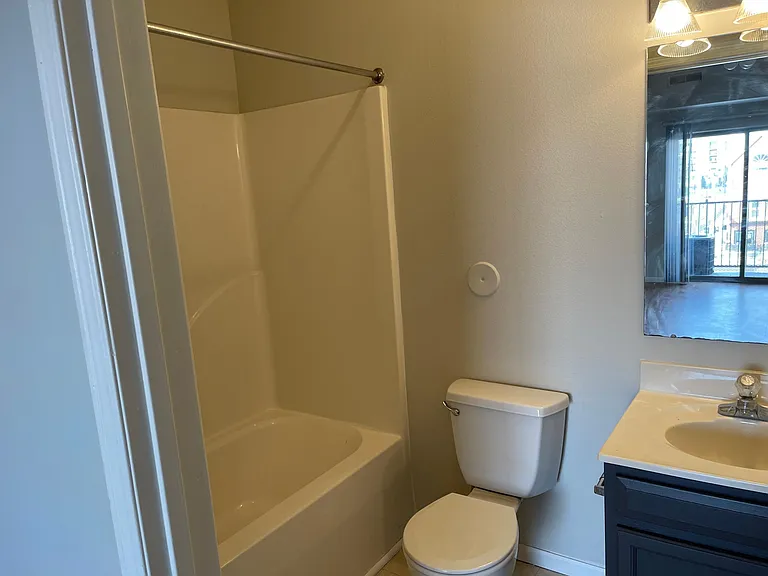 313 S Gilbert St #2022 — Photo 11