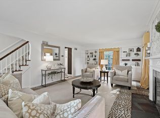 7306 N Longacre Rd, Fox Pt, WI 53217