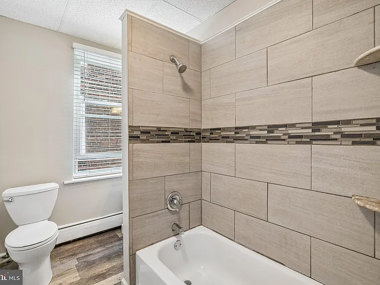 481 Gerhard St #2 — Photo 8