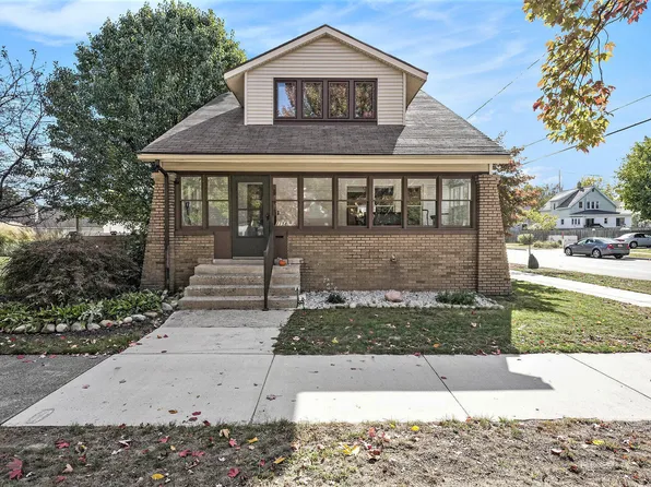 1158 Lake Michigan Dr NW, Grand Rapids, MI 49504