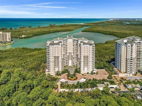 295 Grande Way, Naples, FL