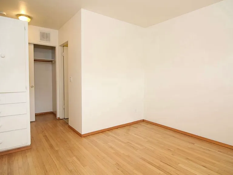 1810 Boylston Ave #205 — Photo 11