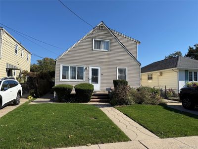 34 Carleton Street, Westbury, NY, 11590