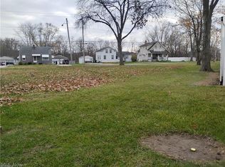 950 W River Rd N, Elyria, OH 44035