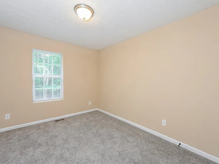 5733 Strathmoor Manor Cir — Photo 13