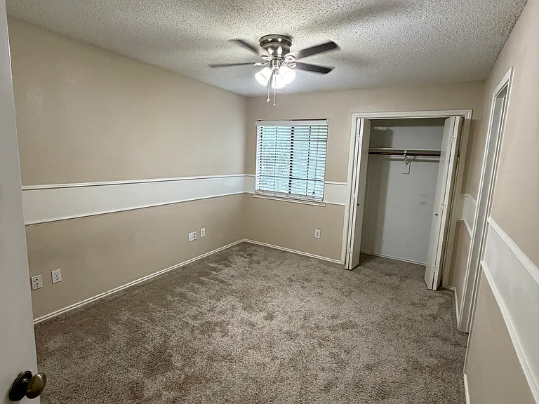 6812 Century Cir — Photo 18