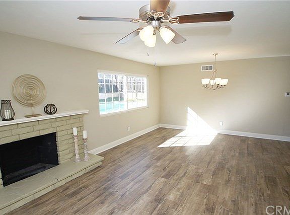 5th image of 874 W Hacienda Dr