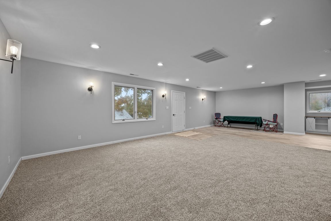 next background image