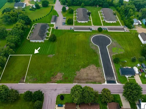 137 Flanders Ave SE, Madelia, MN 56062