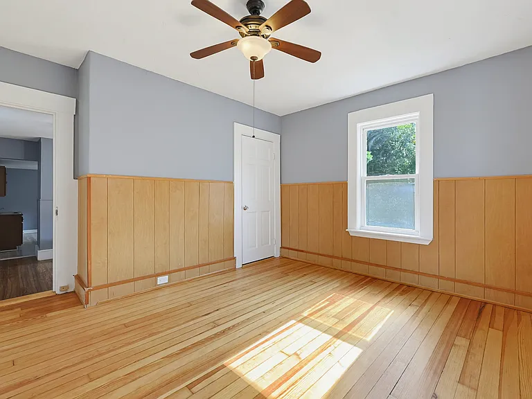 12-12R Granite St #2 — Photo 16